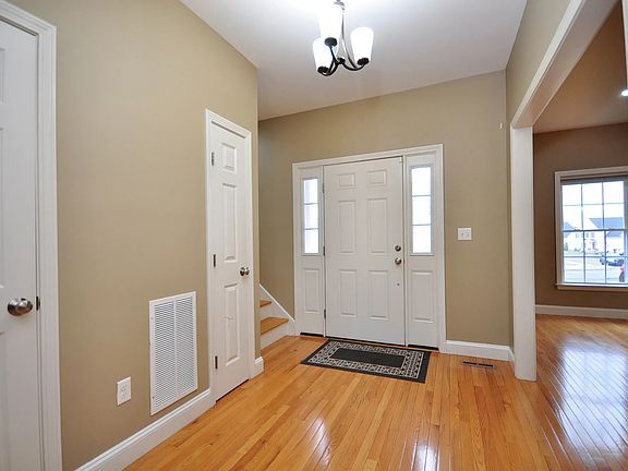3rd image of 47 Chaponis Way