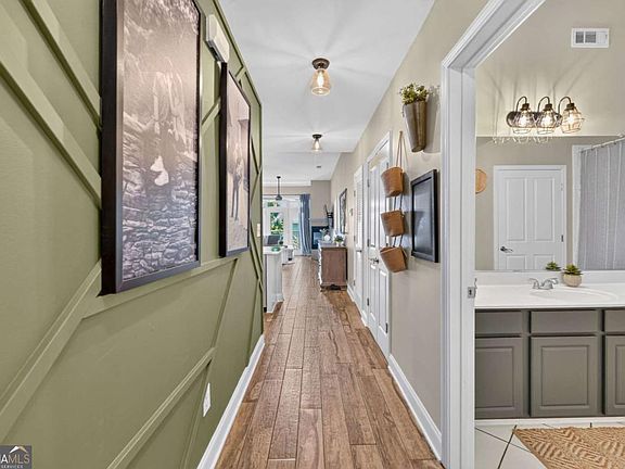 4th image of 210 Creek View Ln #201