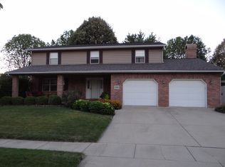 2602 Northpointe Dr, Bloomington, IL
