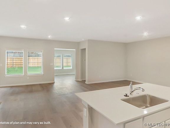 7th image of this home