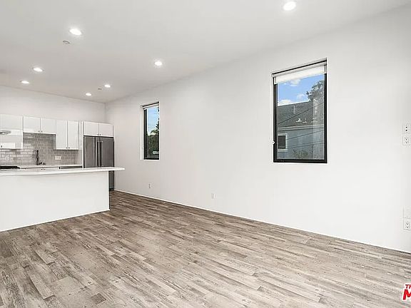 3rd image of 1509 1/2 Cabrillo Ave #1/2