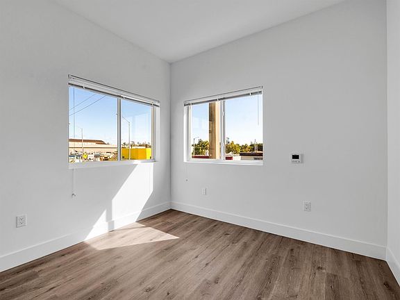 5th image of 2130 NW 37th St #2-205