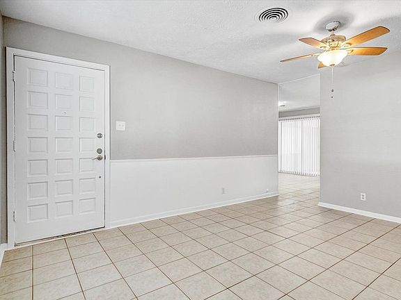 4th image of 2815 W Boston Dr