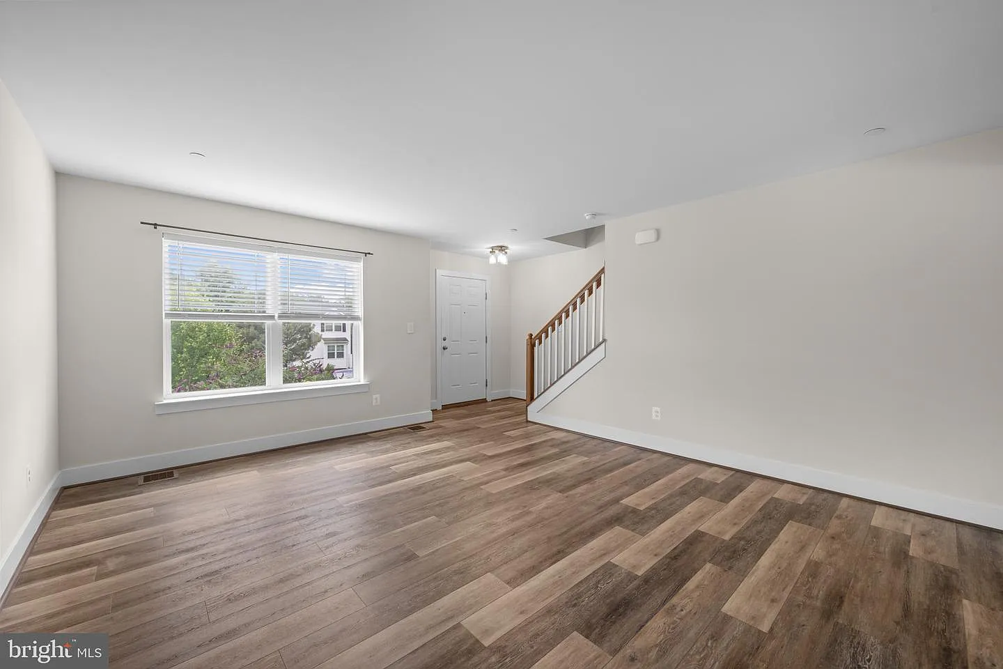 4 bed, 1891 sqft, $3,400 — Photo 2