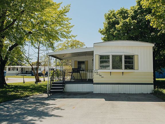 2nd image of 1678 Geraldton Pl