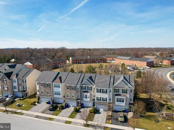 306 Wilkinson Dr, Newark, DE 19702
