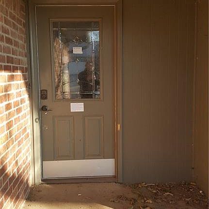 3rd image of 4737 Forest Hills Dr