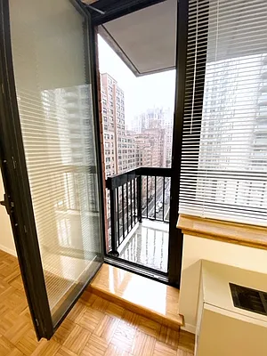 Rented by Royal Operation System | media 21