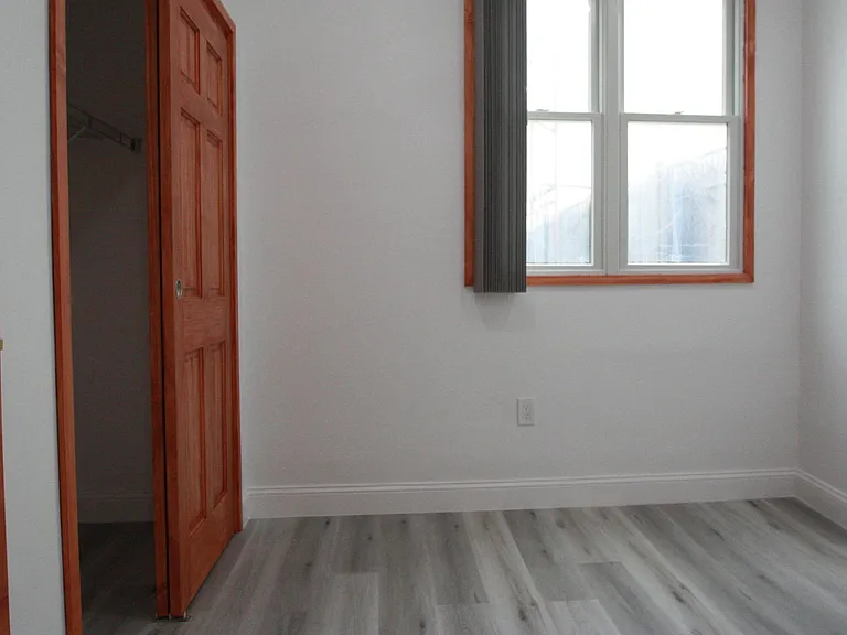 1233 S Broad St #1R — Photo 8