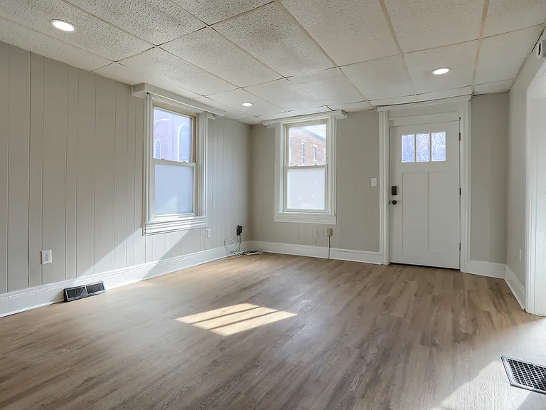 Livingroom and front door