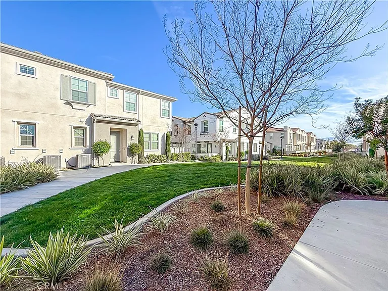 7099 Vernazza Pl — Photo 18