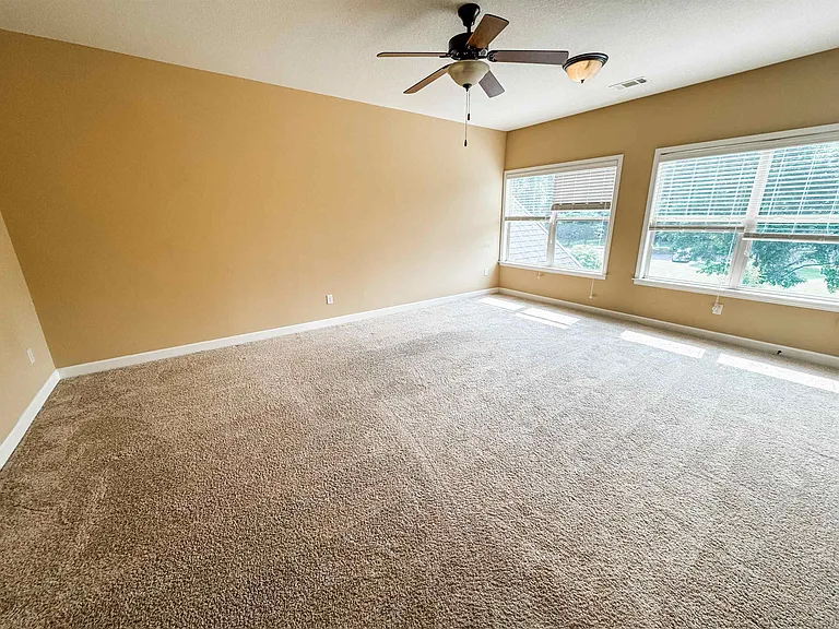 4435 Chestnut Hill Dr — Photo 14