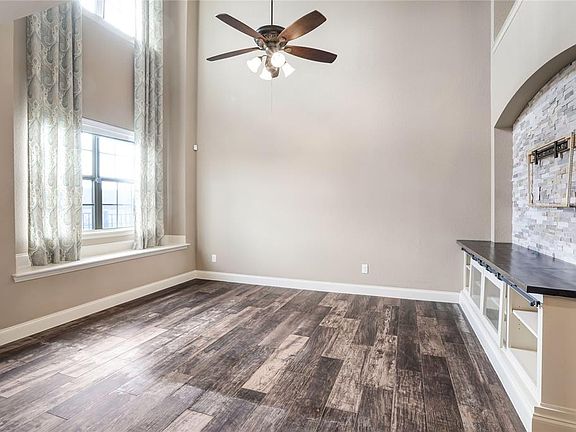 5th image of 6929 Sandshell Blvd