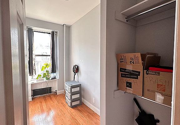 5th image of 17 Saint Marks Pl APT 11