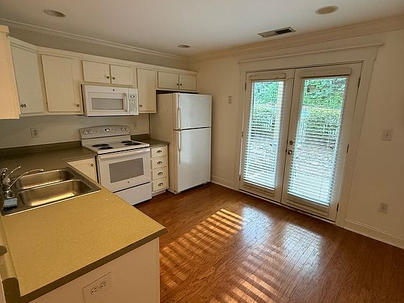 4th image of 660 Barnett Shoals Rd APT 113