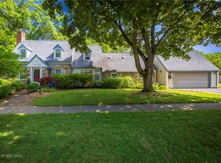 446 Antlers Dr, Rochester, NY 14618