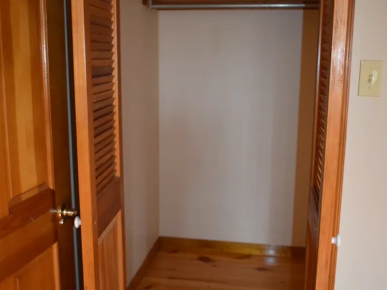 2nd bedroom closet