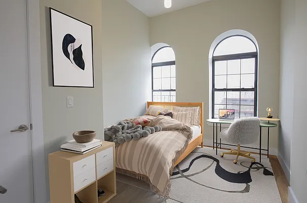 Rented by Pear NYC LLC | media 10