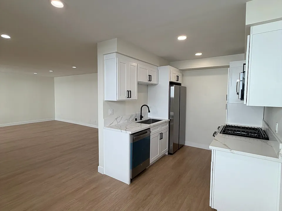 623 Orange Grove Ave #1