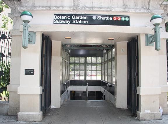 4th image of 302 Eastern Pkwy APT 4A