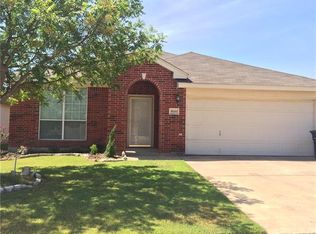 9000 Rushing River Dr, Fort Worth, TX 76118