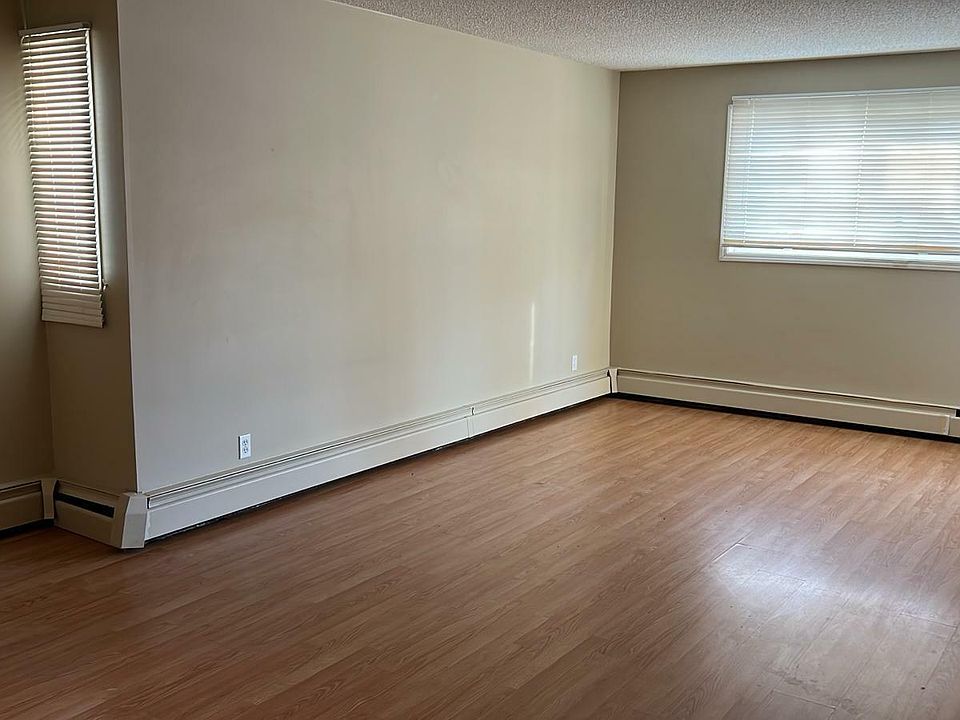 2nd image of 10124 159th St NW #102