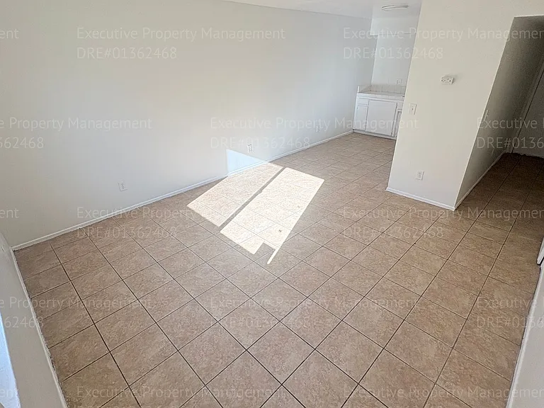 1405 Pacific St — Photo 5