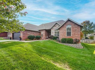 5569 S Michigan Ave, Springfield, MO 65810