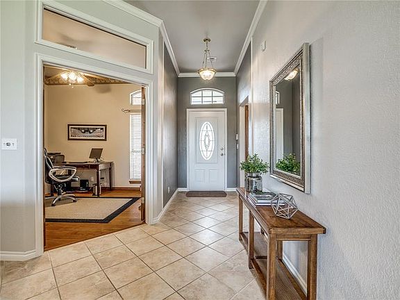 5th image of 2417 Stonebridge Dr