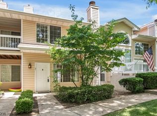 21 Crossfield Ct, Bedminster, NJ 07921