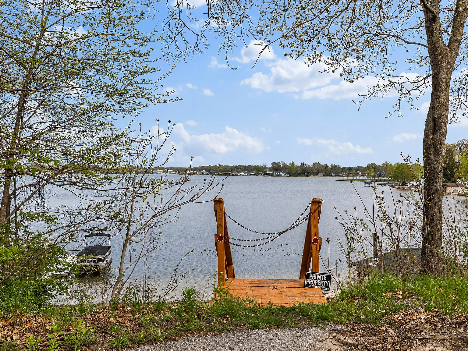 4 bed, $6,000 — Photo 1