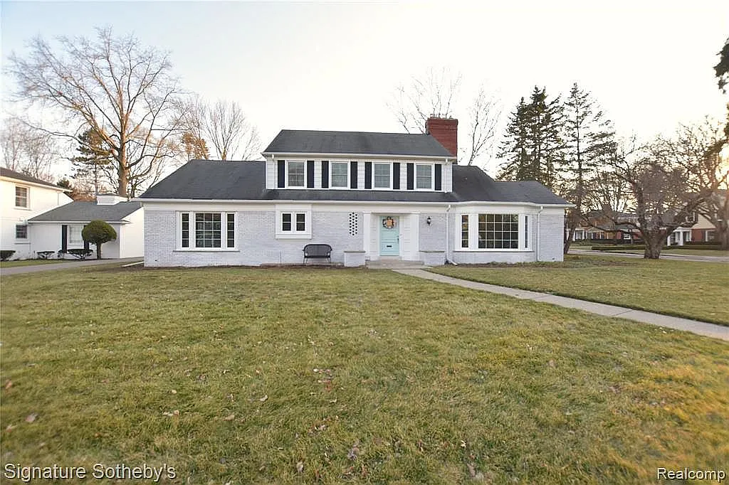 685 Hamilton Rd photo 1