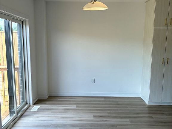 3rd image of 102 Gort Ave