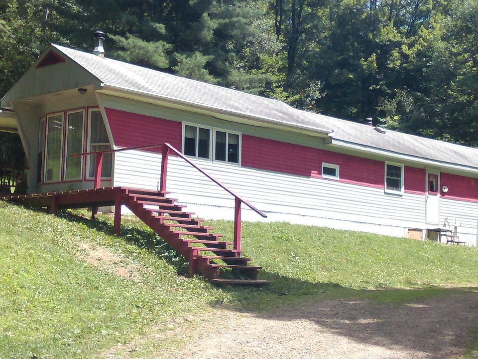 Trailer with 10 Acres