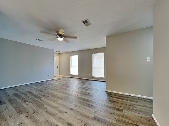 4th image of 18109 Eganville Cir