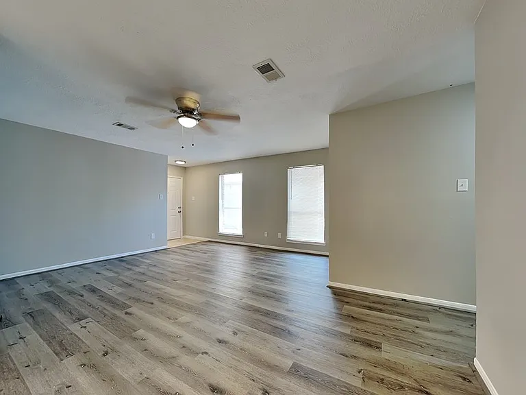18109 Eganville Cir — Photo 4