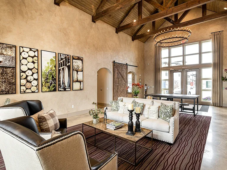 Resident Clubhouse & Leasing Center