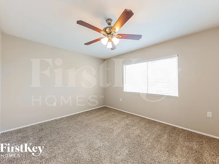 4826 W Paradise Ln — Photo 13