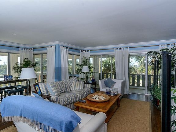 5th image of 1555 NE Ocean Blvd #201