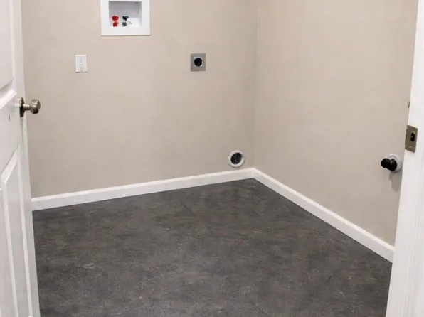 180 Summit St, Cotter, AR 72626