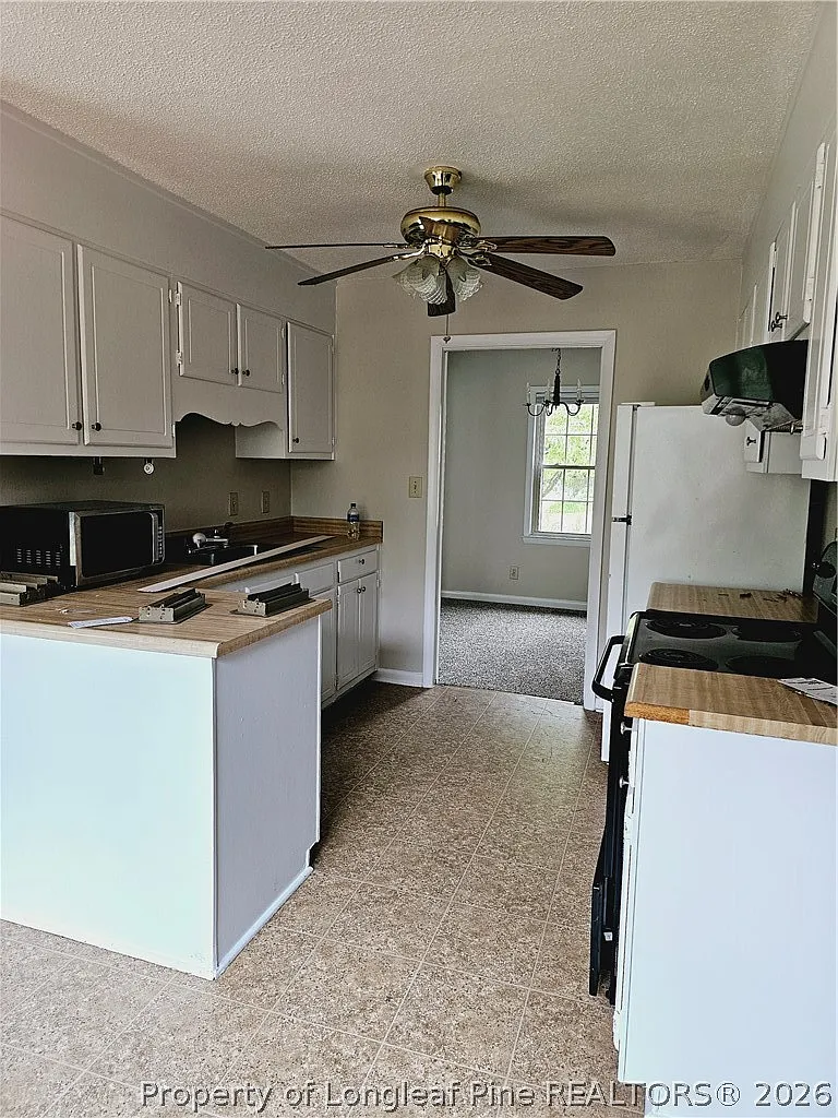3 bed, 1.5 bath, 1400 sqft, $1,550 — Photo 4