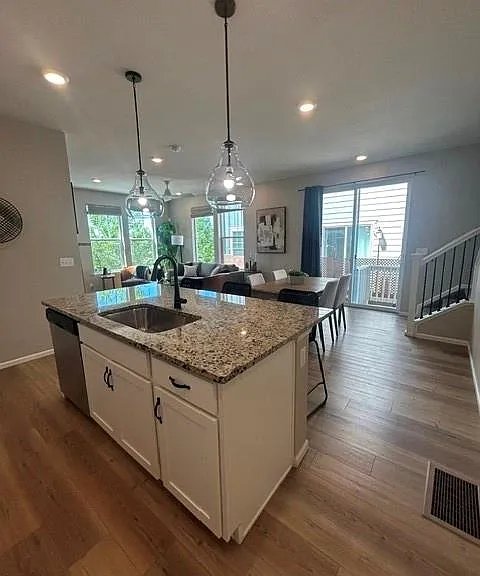 350 Norgay Way — Photo 32