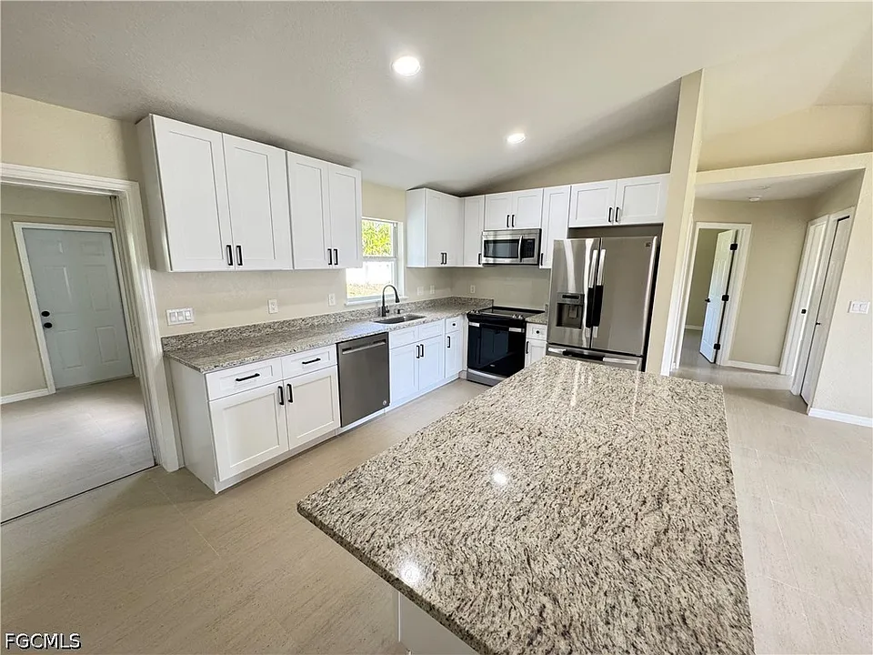 4426 SW Santa Barbara Pl