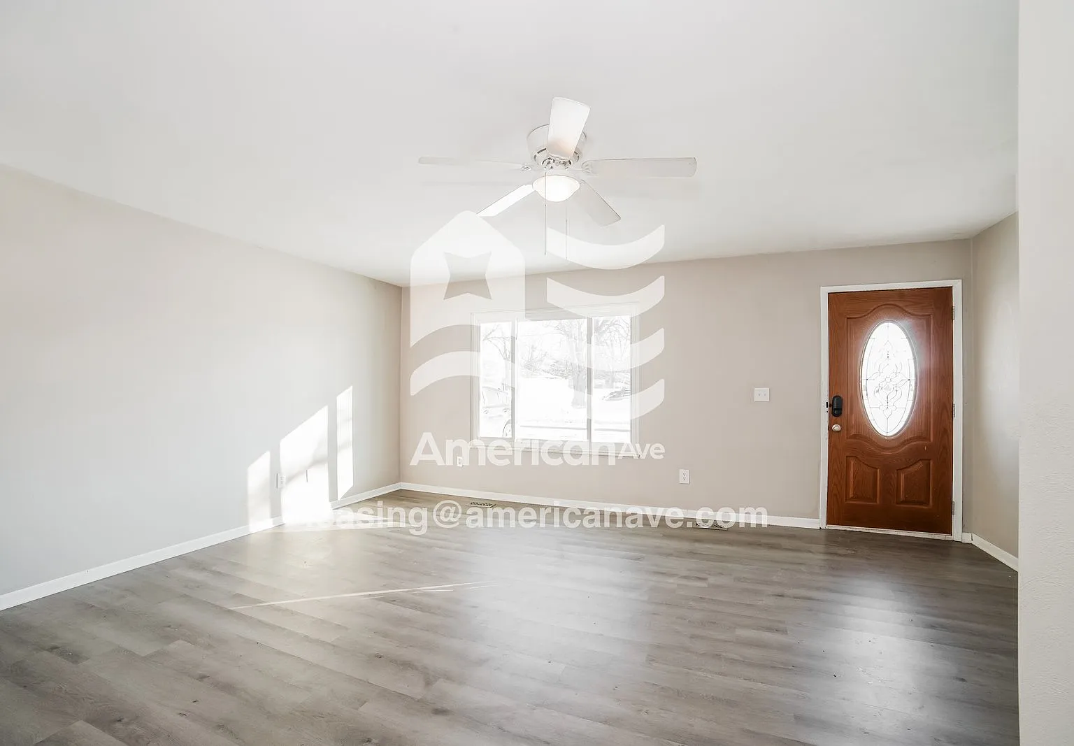 3 bed, 2.0 bath, 1196 sqft, $1,454 — Photo 3