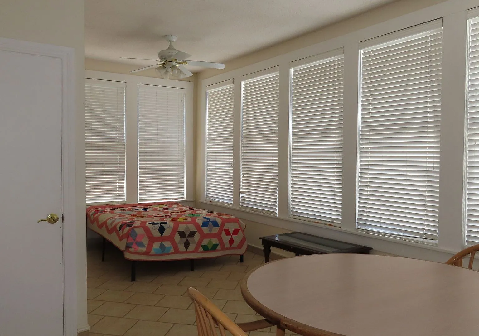 Private Room for Rent, Near Downtown! — Photo 4