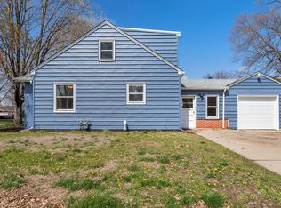 635 Sommerville St S, Shakopee, MN 55379