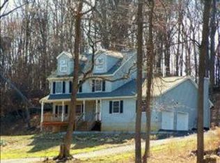 25 Hickory Hill Rd, Newburgh, NY 12550