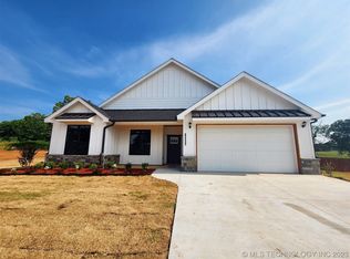 16685 W Sierra Cir, Tahlequah, OK 74464