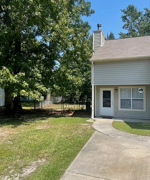 137 Village Ct #1 — Photo 2