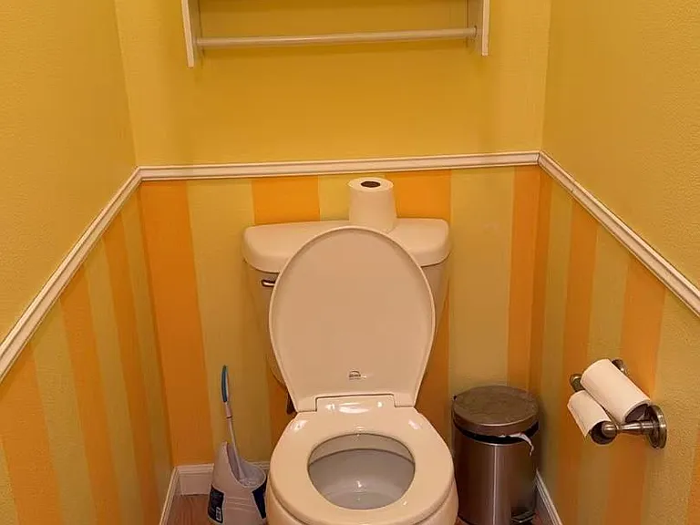 7604 Kodiak Ave NE — Photo 2